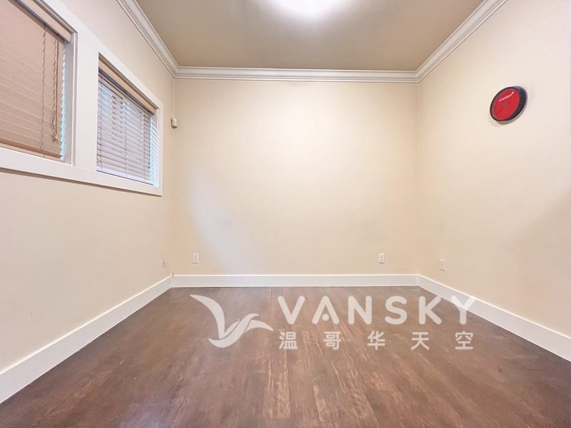 241202105338_IMG_2753 2.jpg